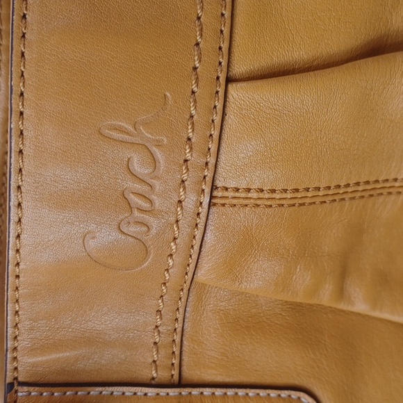 Coach F15045 Pleated Soho Y2K Shoulder Bag - Picture 3 of 15